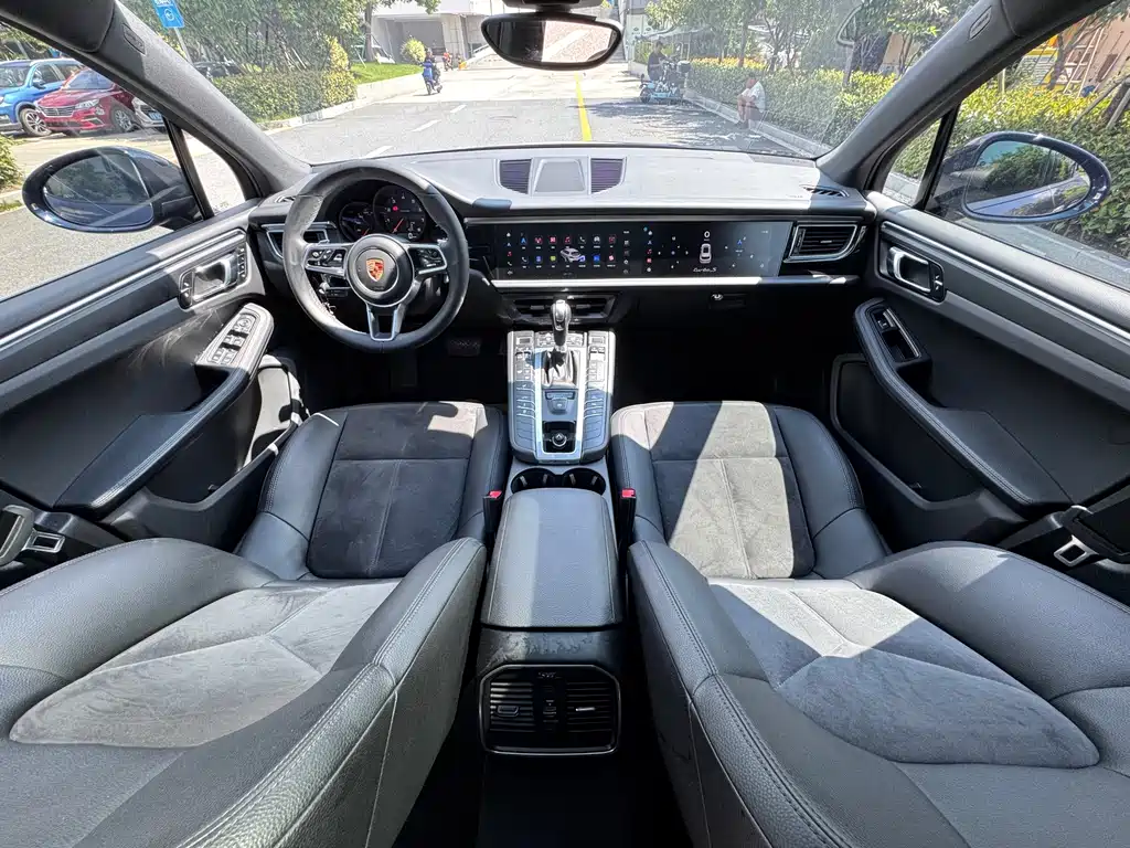 Porsche Macan — миниатюра 6