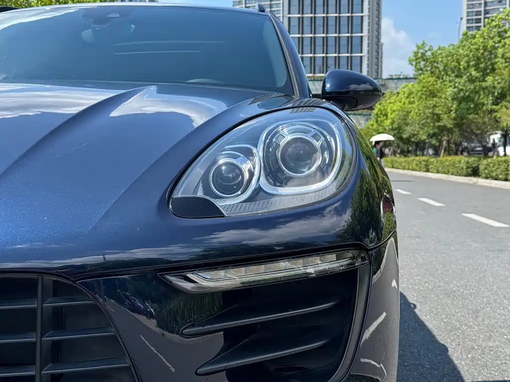 Porsche Macan — миниатюра 17