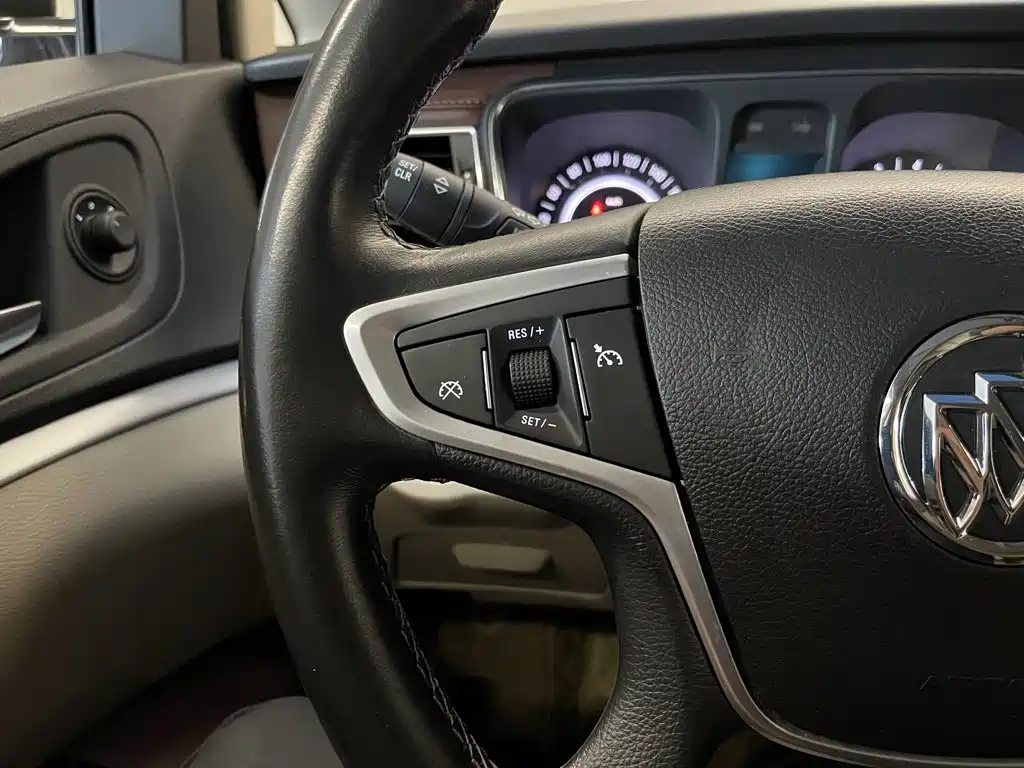 Buick GL8 — миниатюра 20