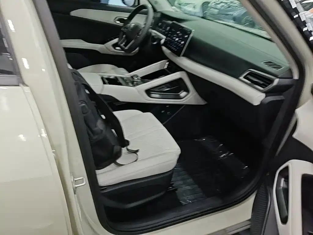 BYD Yuan UP — миниатюра 25