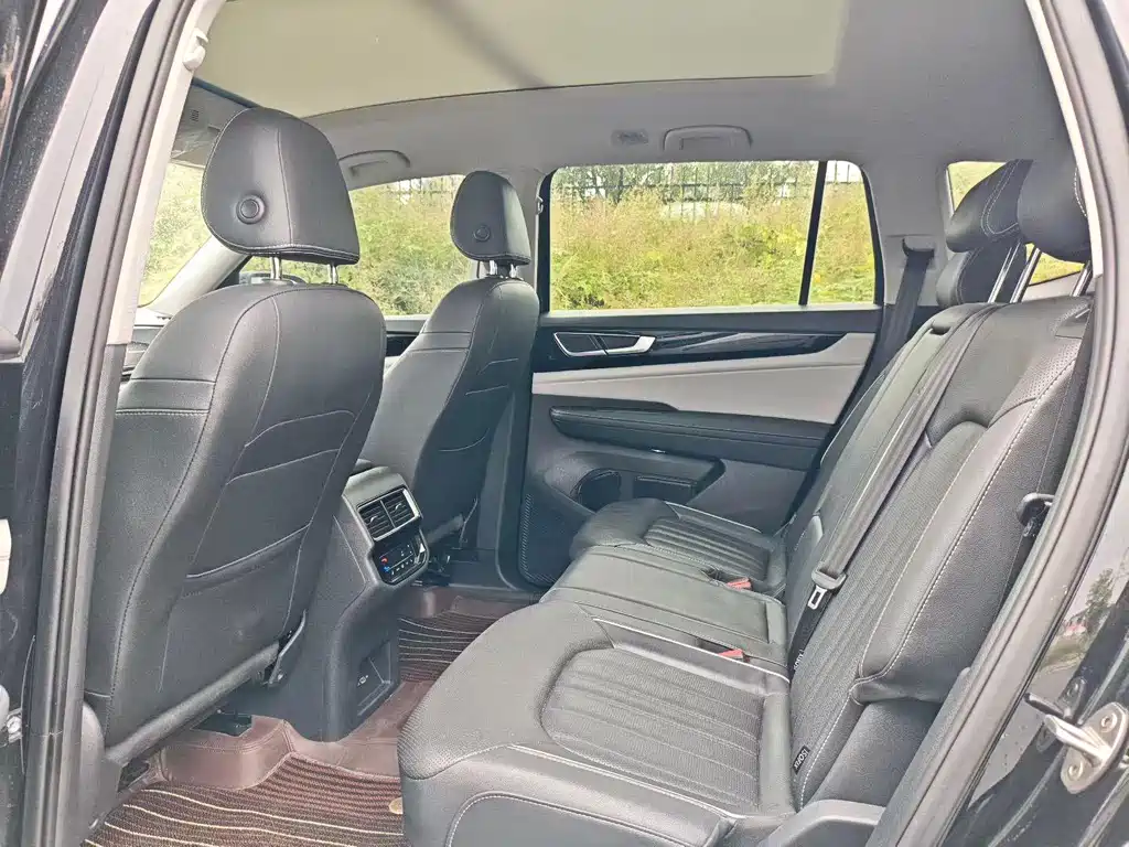 Volkswagen Teramont — миниатюра 6