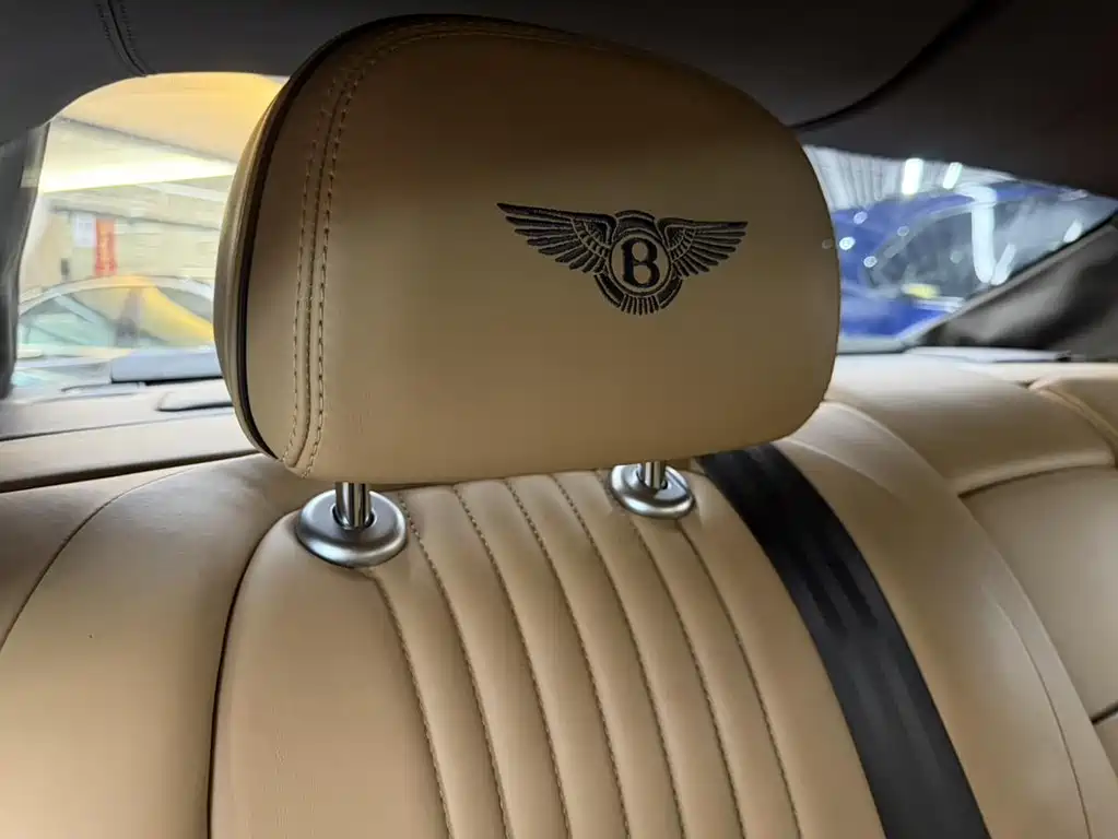 Bentley Flying Spur — миниатюра 7