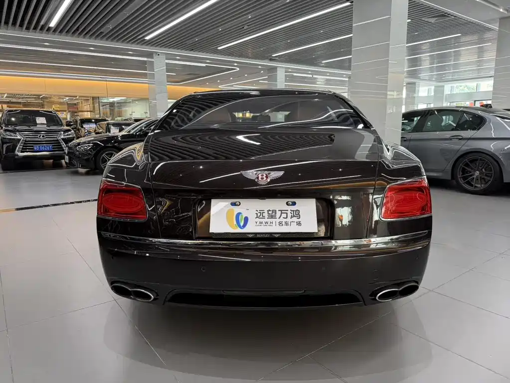 Bentley Flying Spur — миниатюра 10