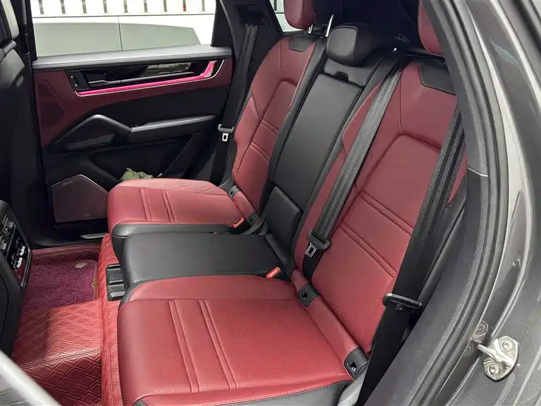 Porsche Cayenne — миниатюра 15
