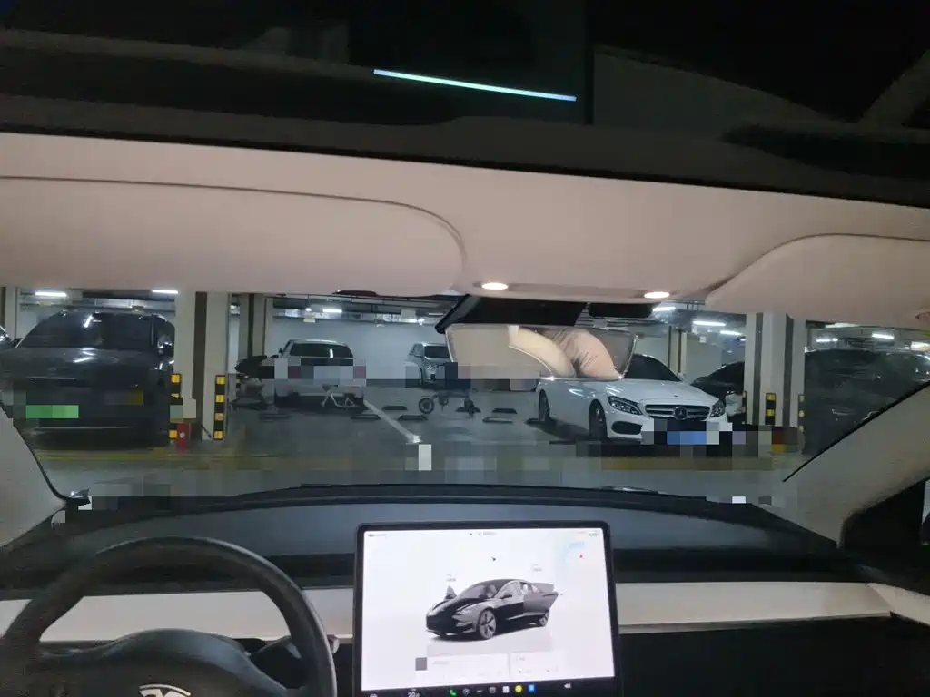 Tesla Model 3 — миниатюра 14