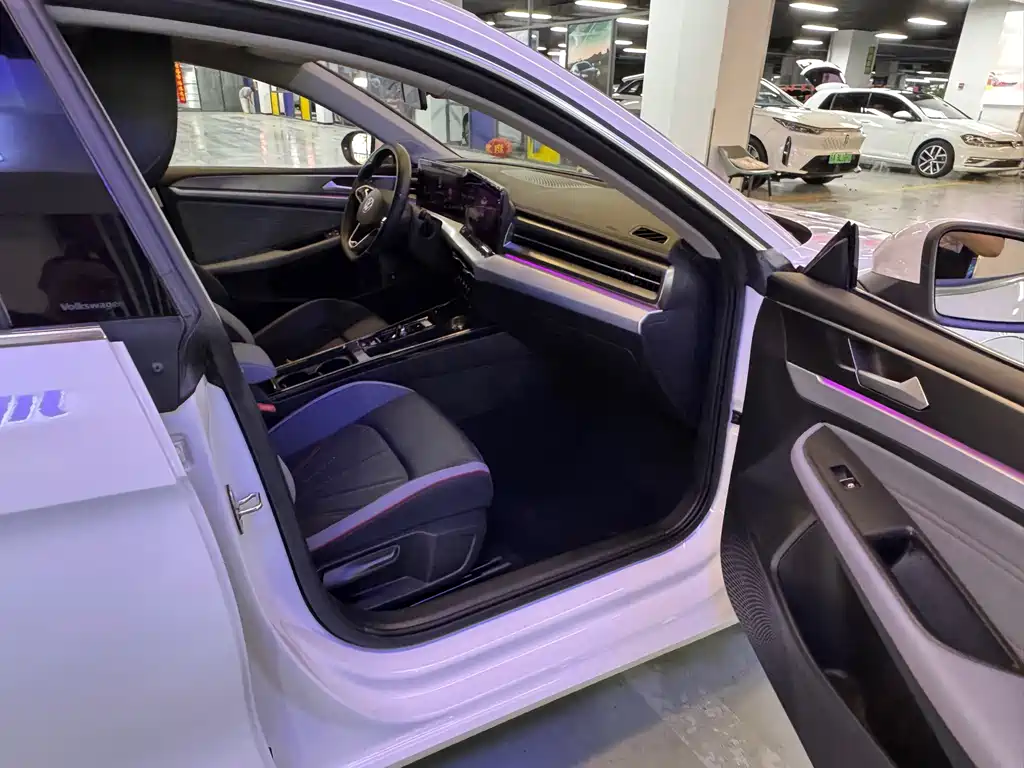 Volkswagen Lamando — миниатюра 24
