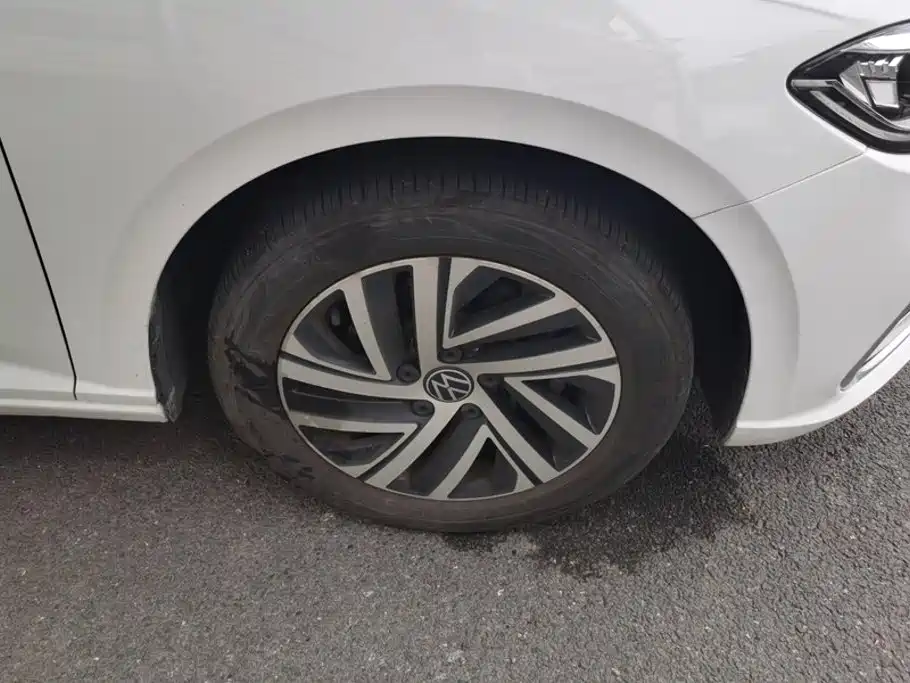 Volkswagen Lavida — миниатюра 6