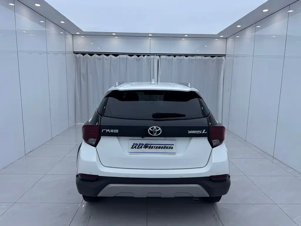 Toyota Yaris L — миниатюра 5