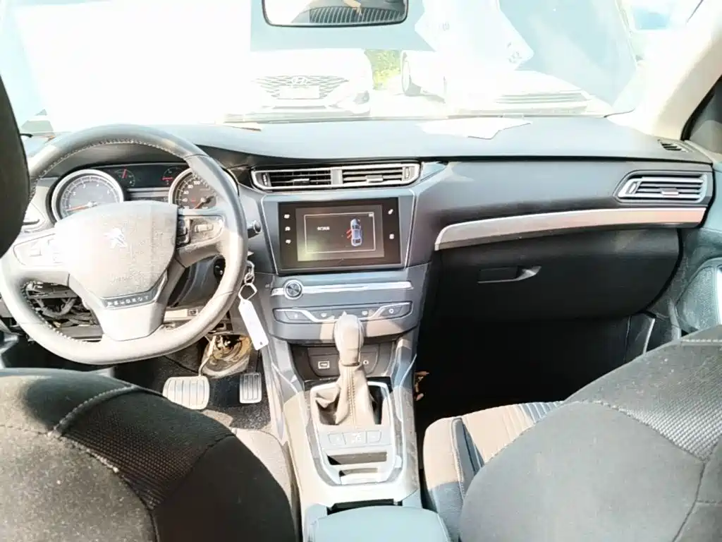 Peugeot 408 — миниатюра 10