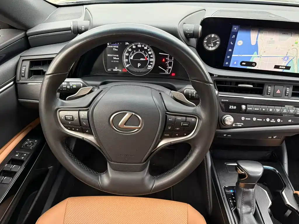 Lexus ES — миниатюра 8