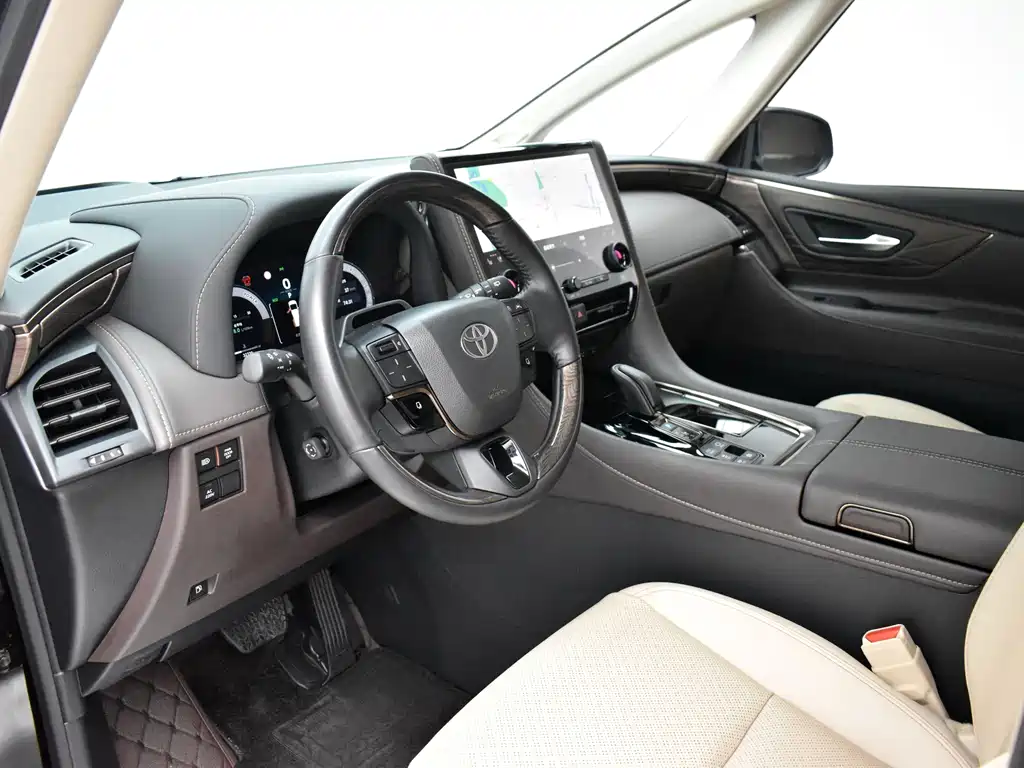 Toyota Alphard — миниатюра 6