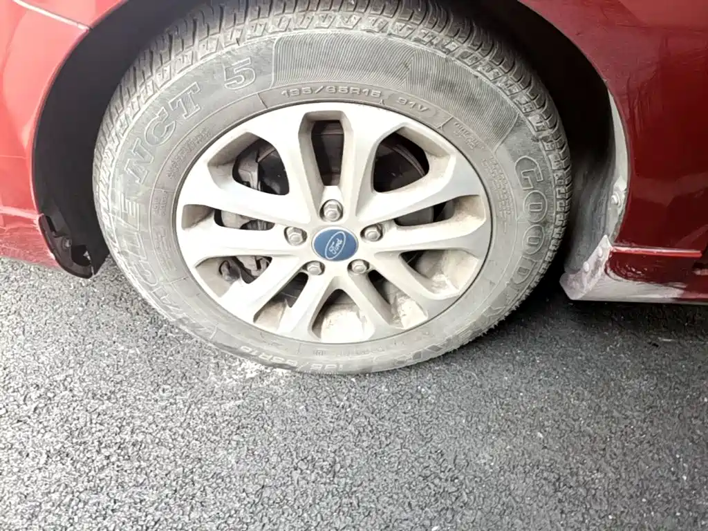 Ford Focus — миниатюра 23