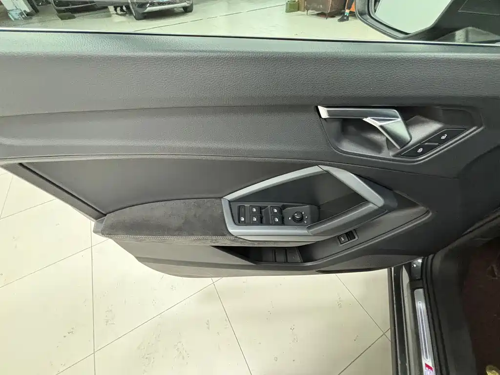 Audi Q3 Sportback — миниатюра 22