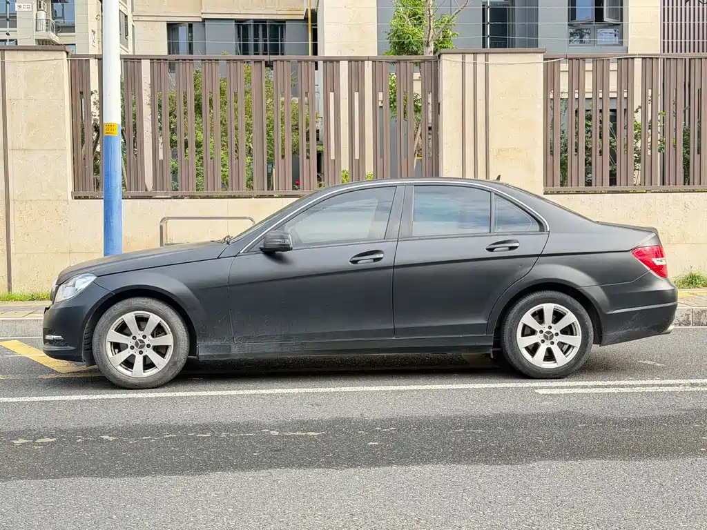 Mercedes-Benz C-Class — миниатюра 10