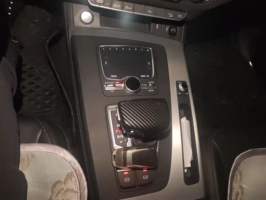 Audi Q5L — миниатюра 16