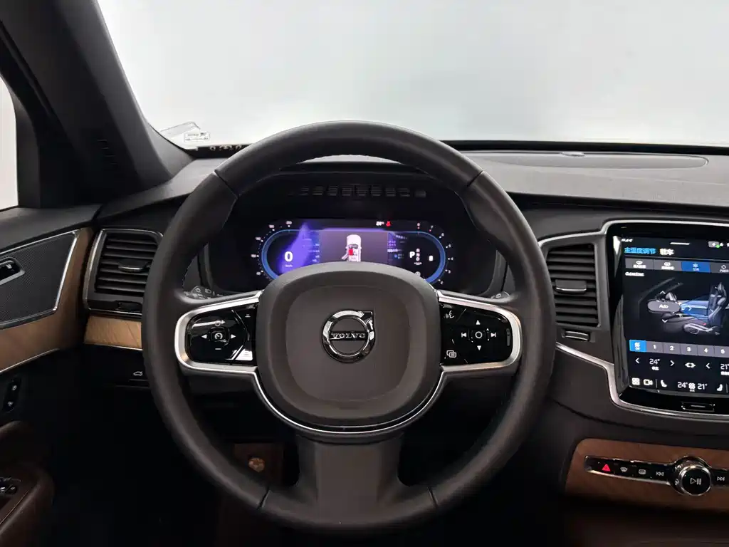 Volvo XC90 — миниатюра 15