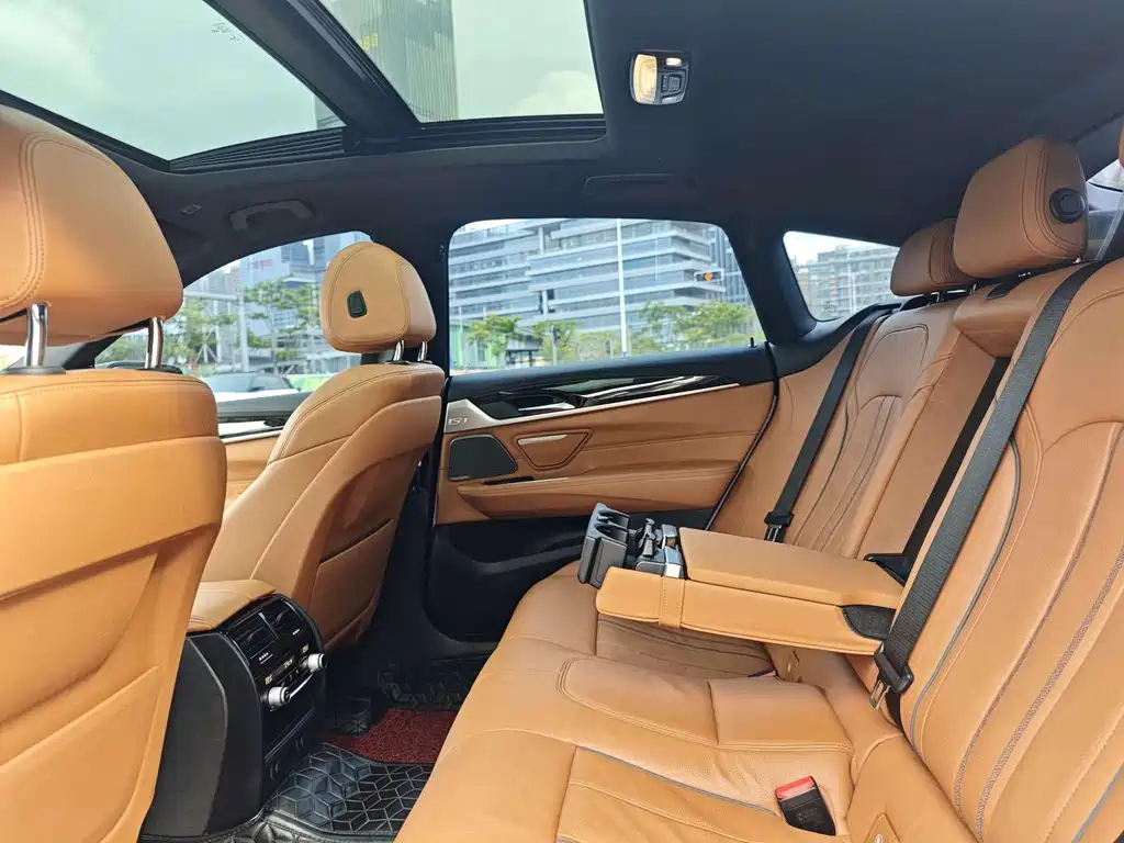 BMW 6 Series GT — миниатюра 8
