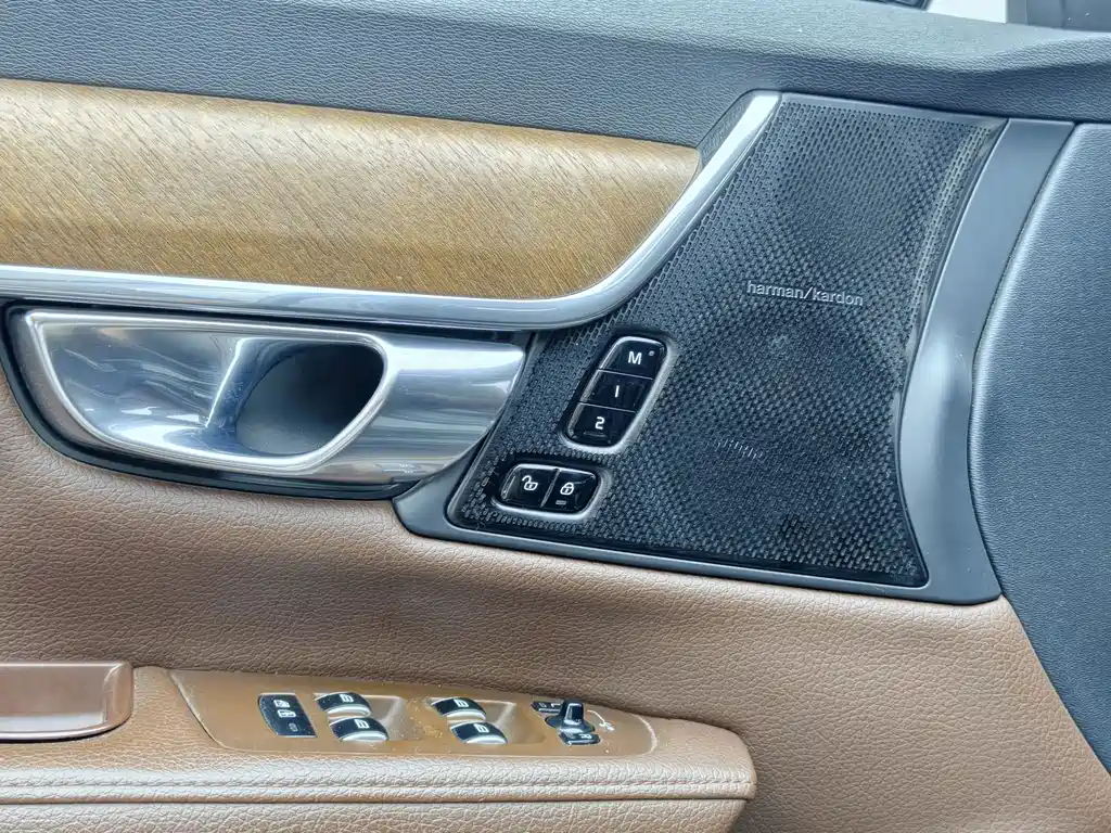 Volvo S90 — миниатюра 11