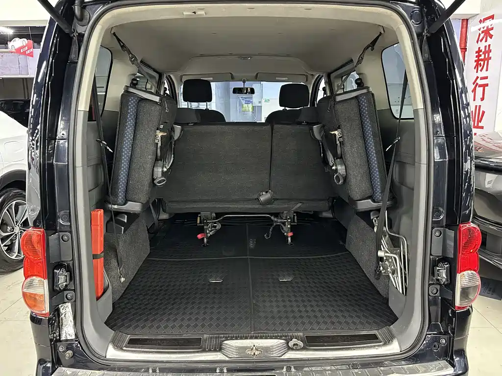 Nissan NV200 — миниатюра 13