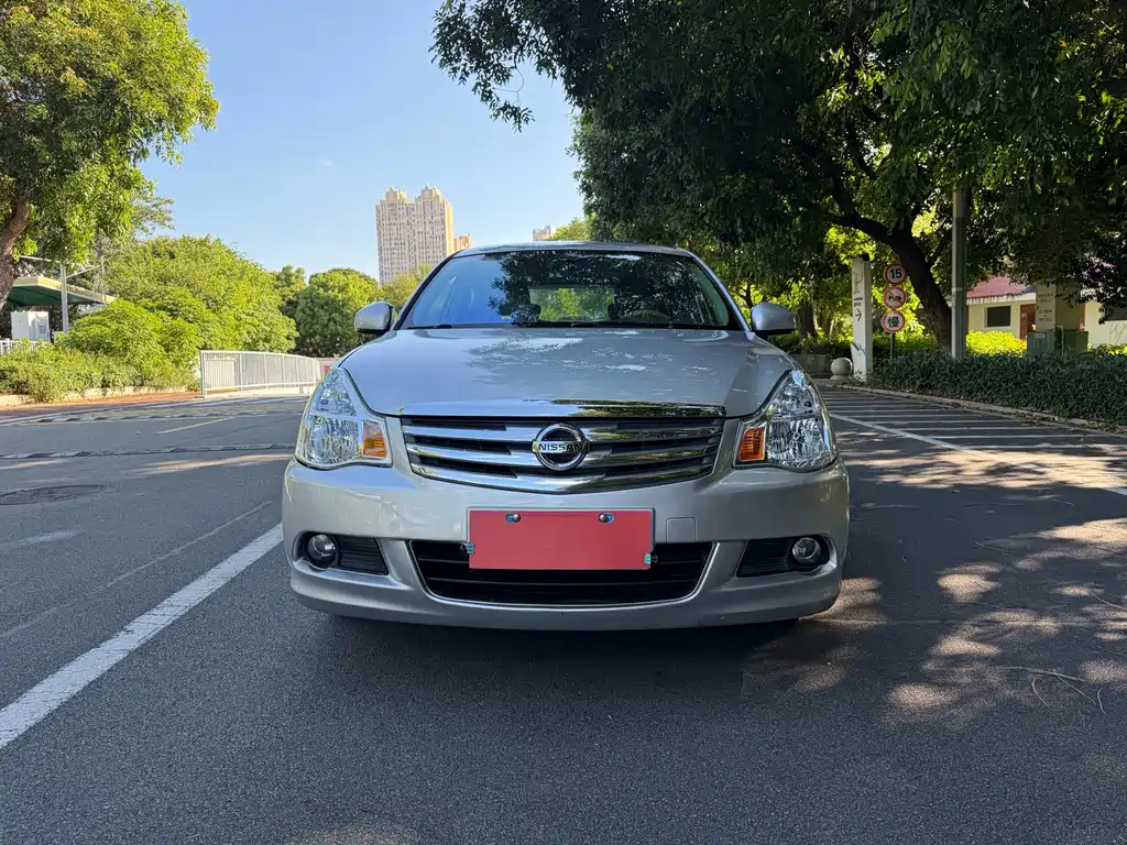 Nissan Sylphy 2012 1.6XE MT Comfort