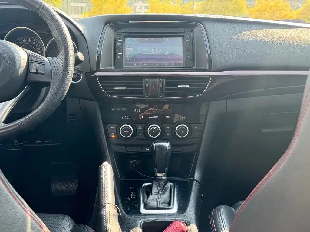 Mazda Atenza — миниатюра 9