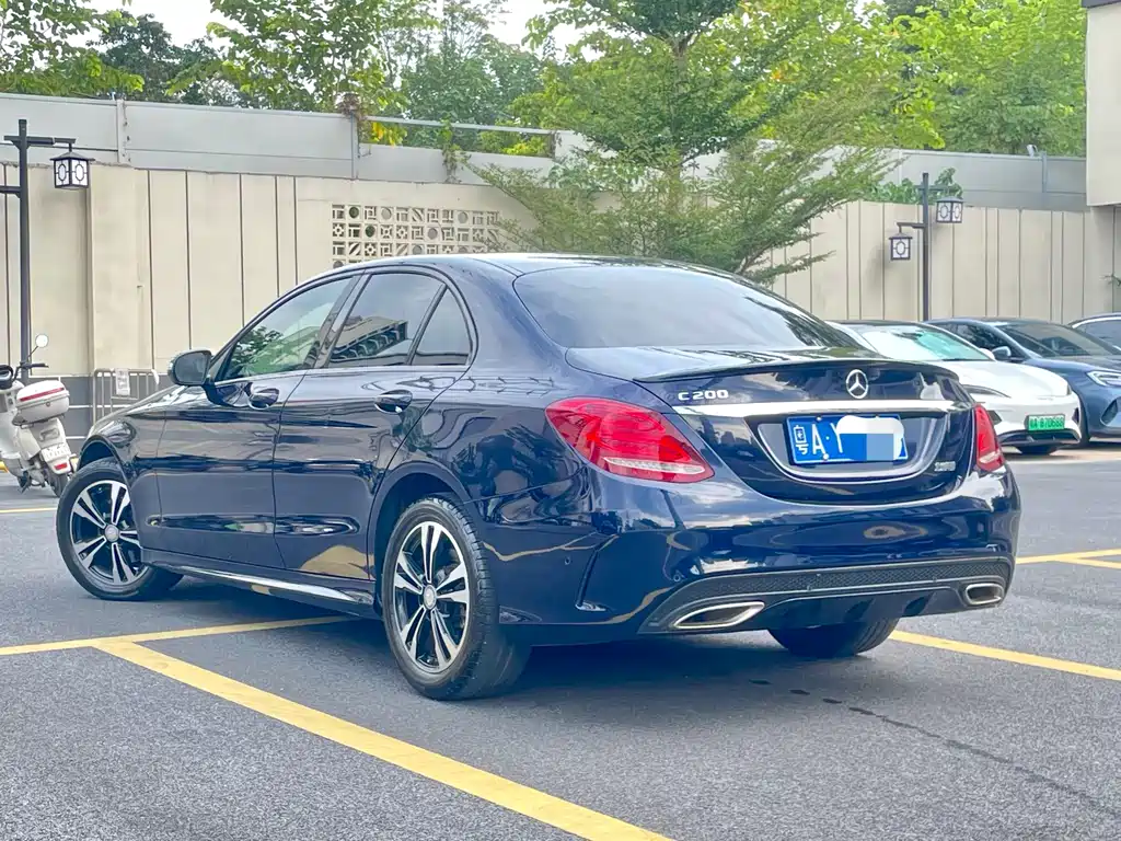 Mercedes-Benz C-Class — миниатюра 6