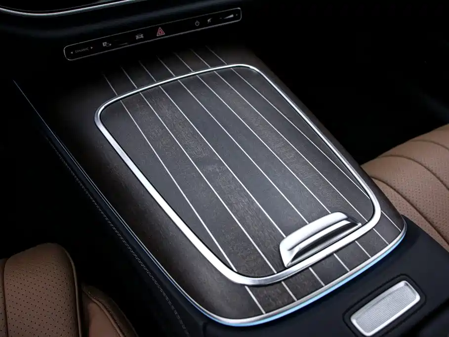 Mercedes-Benz E-Class — миниатюра 10