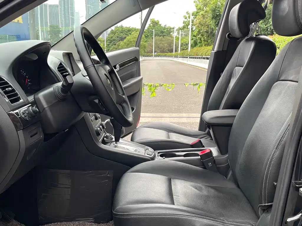 Chevrolet Captiva 2014 2.4L Flagship 7 мест