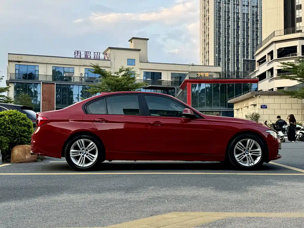 BMW 3 Series — миниатюра 8