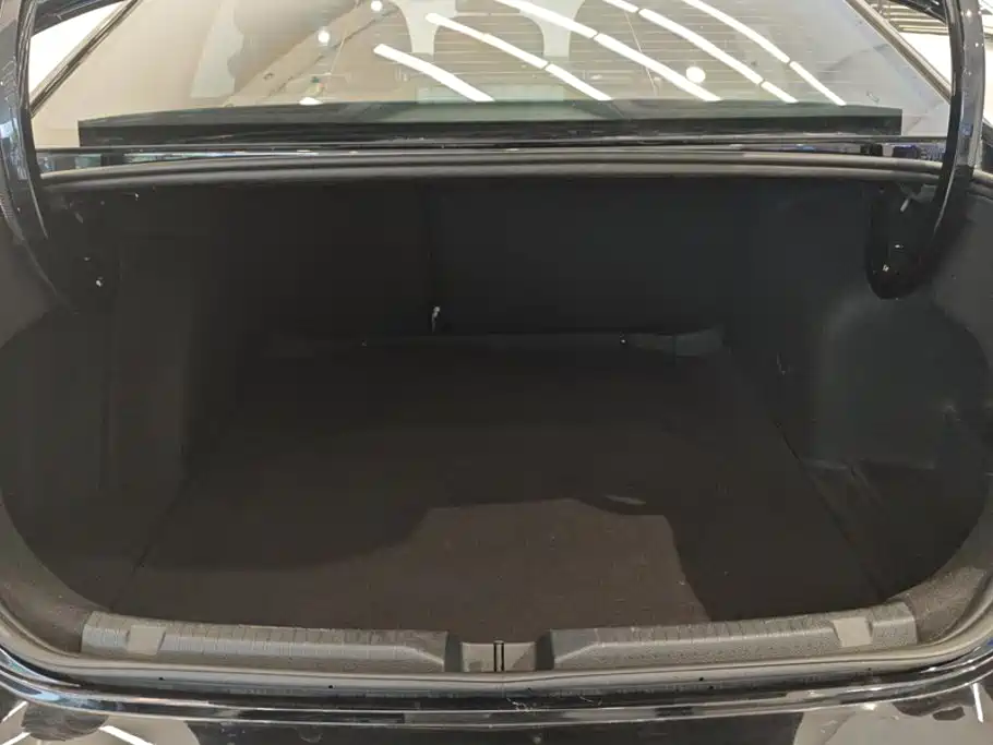 Volkswagen Lavida — миниатюра 4