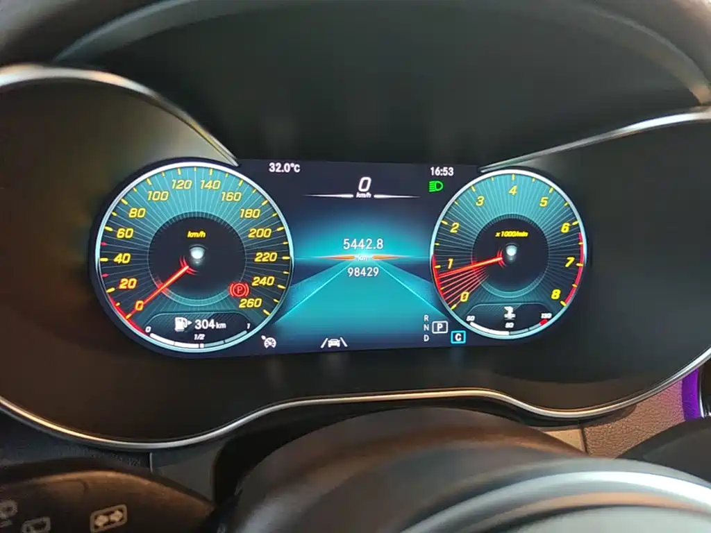 Mercedes-Benz GLC — миниатюра 12