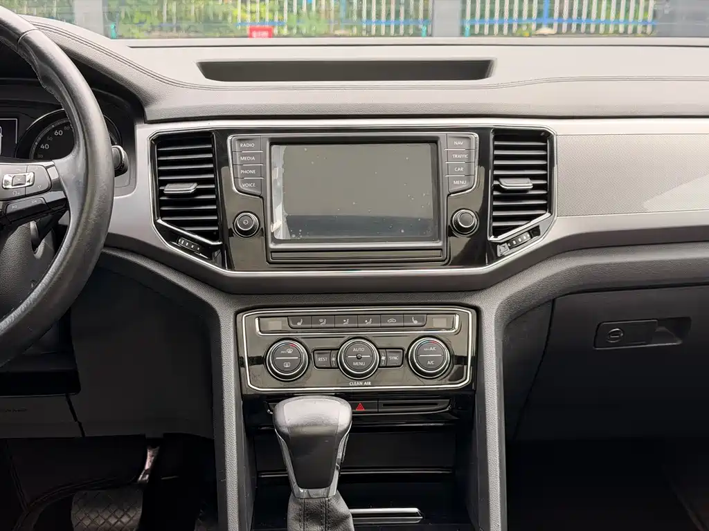 Volkswagen Teramont — миниатюра 9