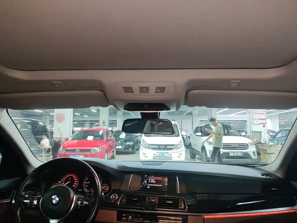 BMW 5 Series (Import) — миниатюра 18