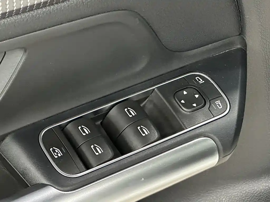 Mercedes-Benz B-Class — миниатюра 26