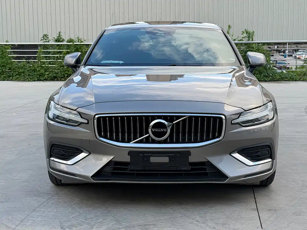 Volvo S60 — миниатюра 2