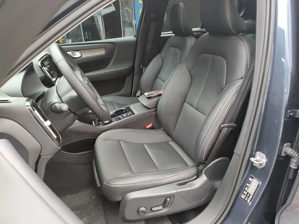 Volvo XC40 — миниатюра 15