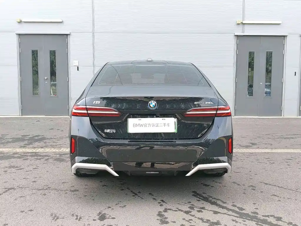 BMW i5 — миниатюра 5