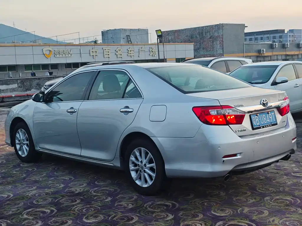 Toyota Camry — миниатюра 4