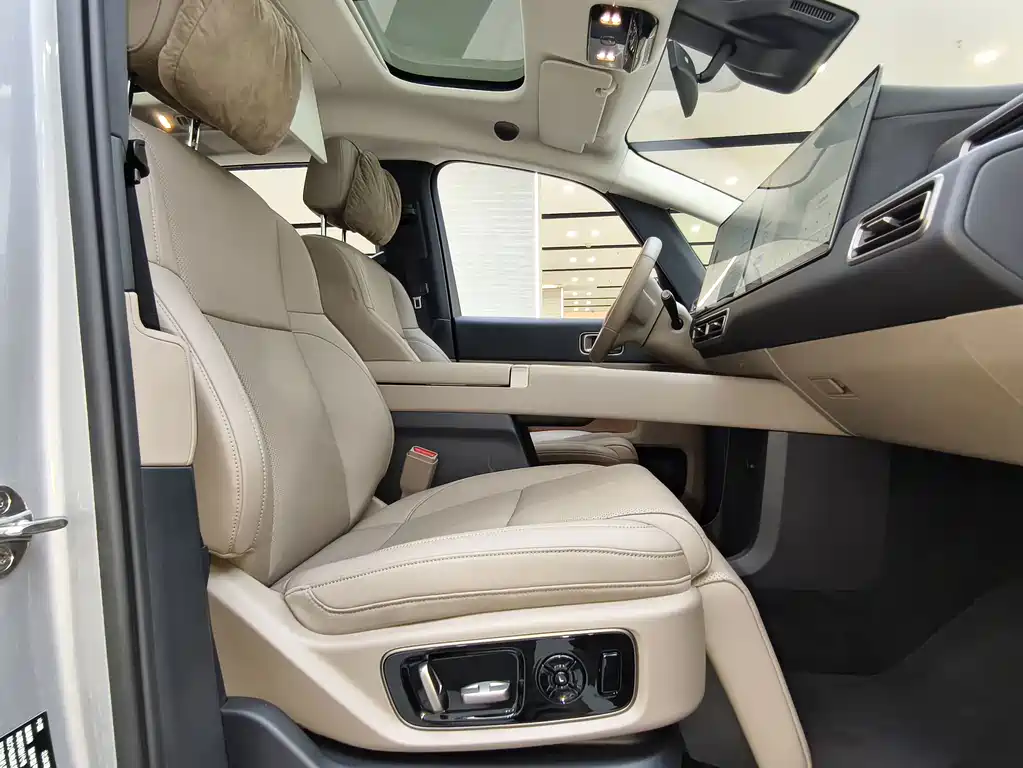Li Auto Li MEGA — миниатюра 12