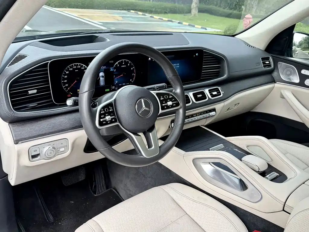 Mercedes-Benz GLE (Import) — миниатюра 9