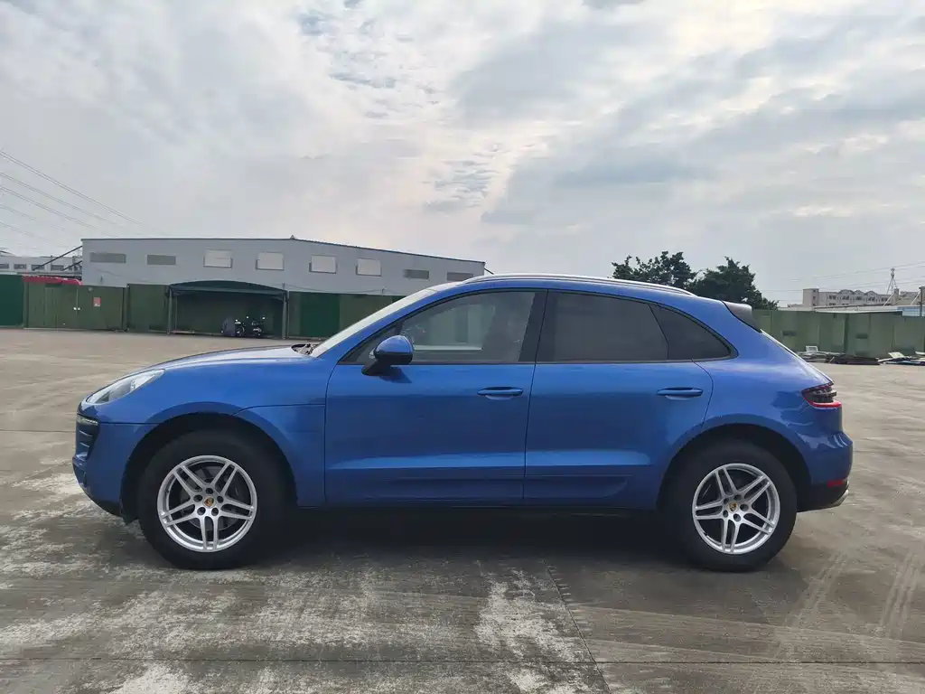 Porsche Macan — миниатюра 7