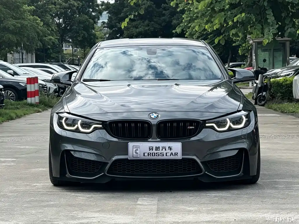 BMW M4 — миниатюра 2