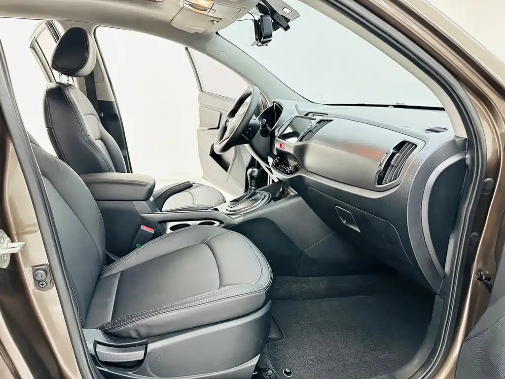 Kia Sportage — миниатюра 10