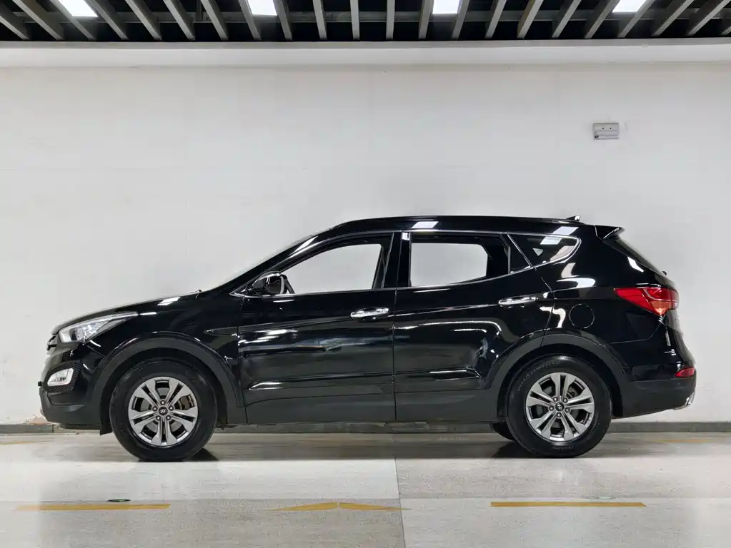 Hyundai Santa Fe — миниатюра 10