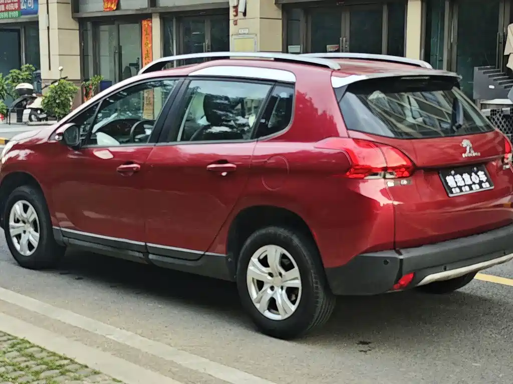Peugeot 2008 — миниатюра 12