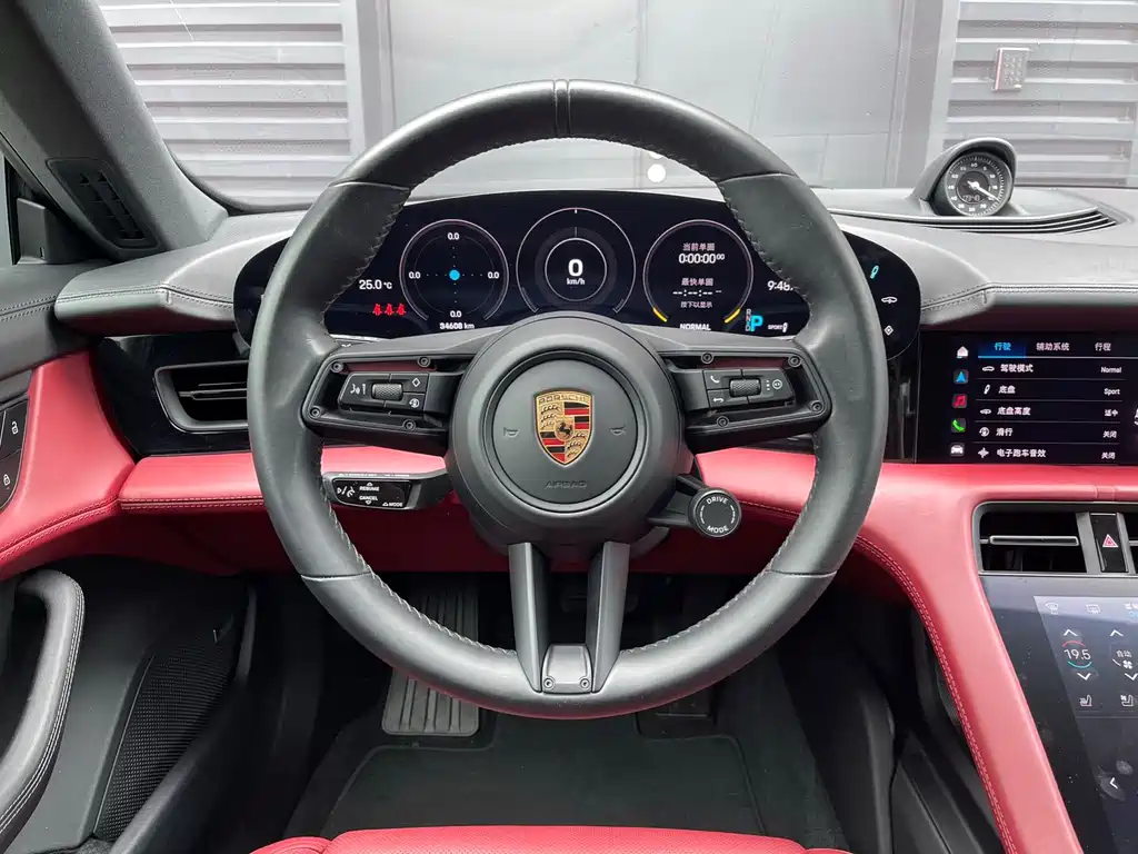 Porsche Taycan 2024 Taycan
