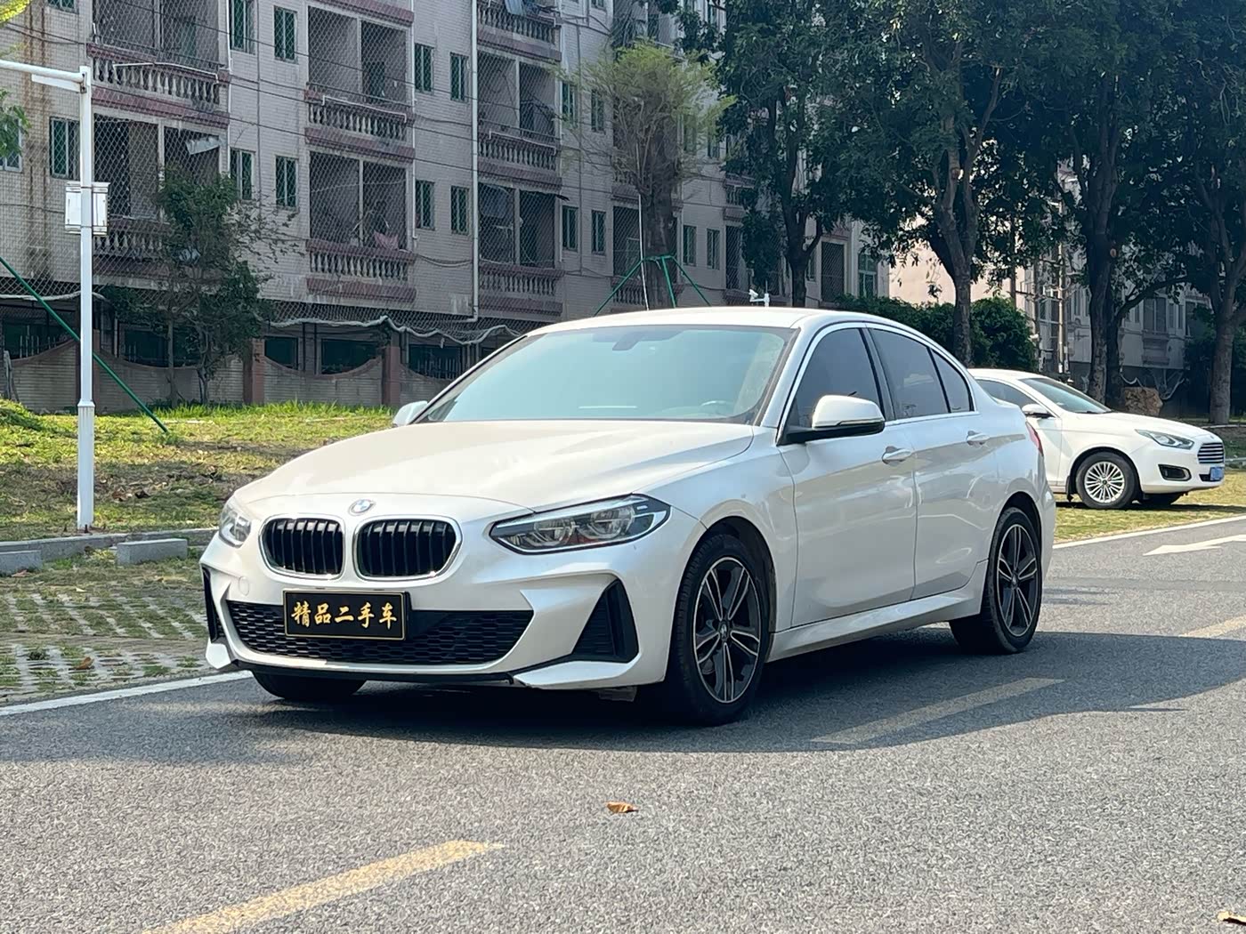 BMW 1 Series 1.5 л 2023 г. Белый, пробег 48300 км