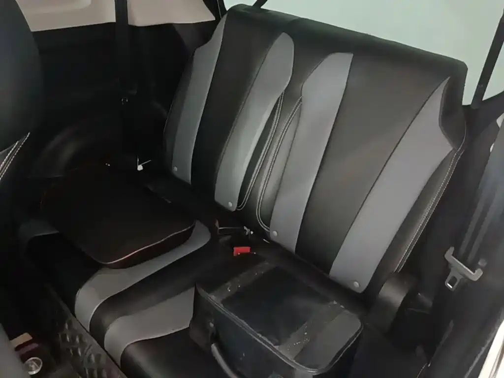 Roewe Clever — миниатюра 17