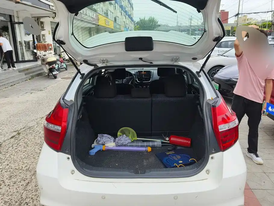 Toyota Yaris L — миниатюра 3