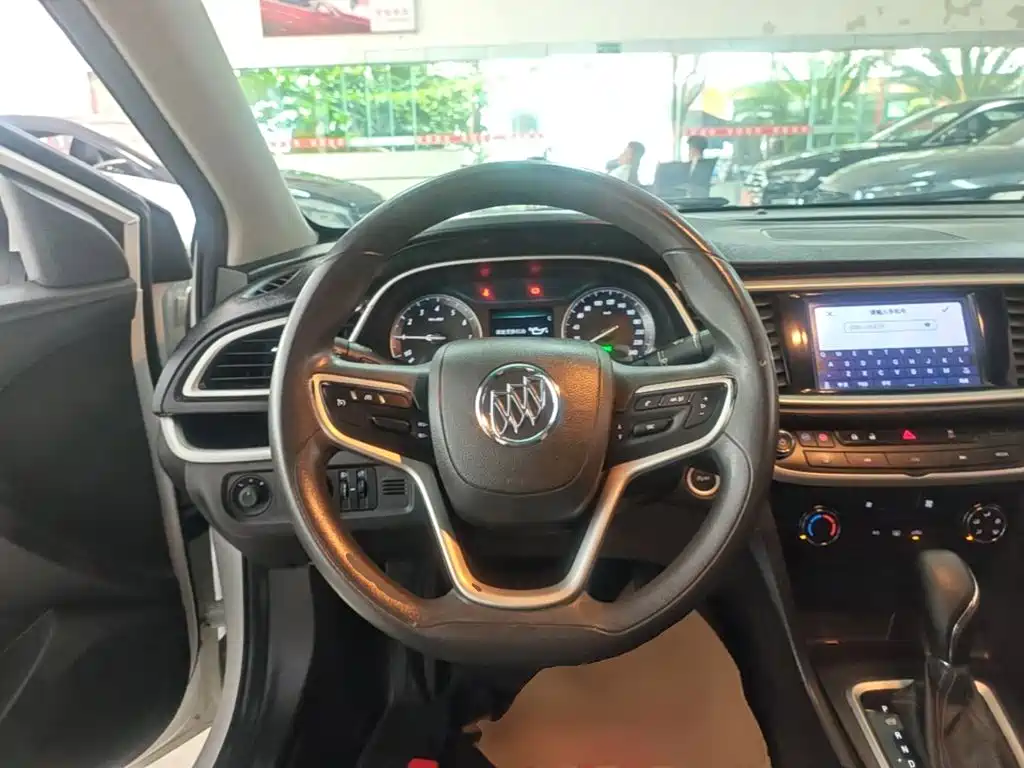 Buick Excelle — миниатюра 11